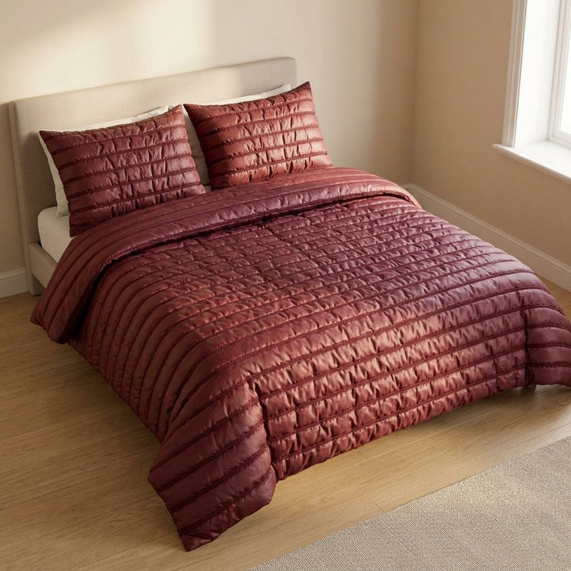 Elegancka Pikowka Paski Bordo 5cm – pościel z tej tkaniny