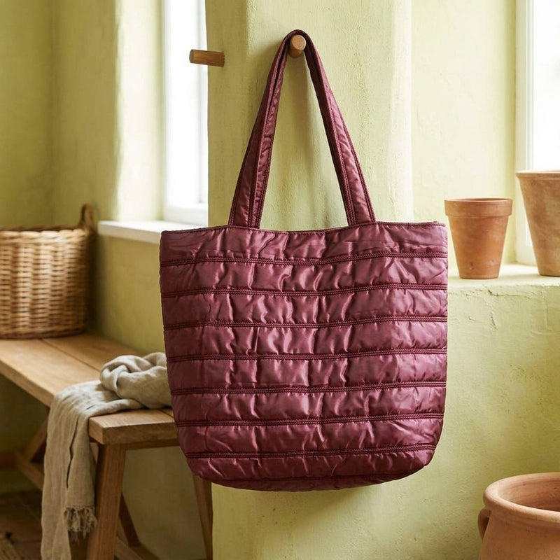 Elegancka Pikowka Paski Bordo 5cm – torba na zakupy z tej tkaniny