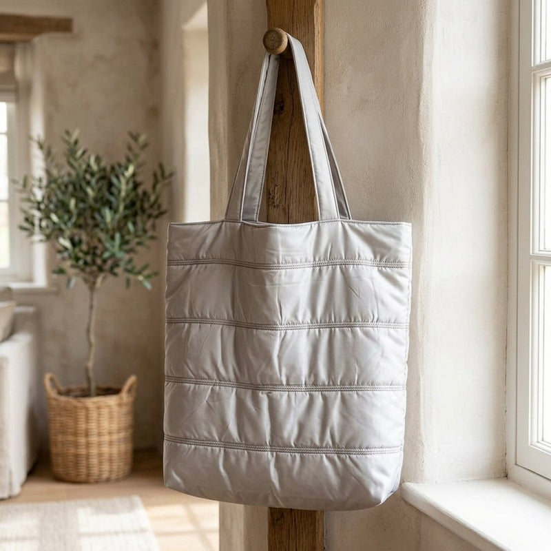 Elegancka Pikowka Paski Jasna Szara 10cm – torba na zakupy z tej tkaniny