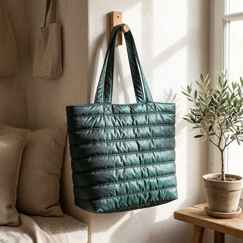 Elegancka Pikowka Paski Zielona 5cm – torba na zakupy z tej tkaniny