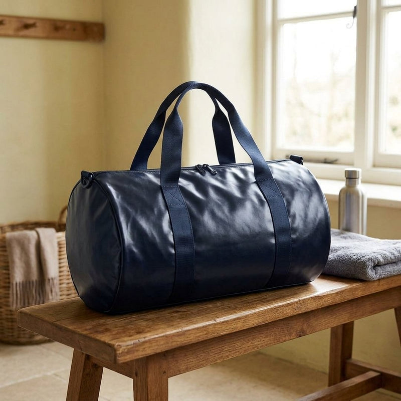 Moncler Granatowy – torba sportowa z tej tkaniny