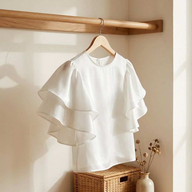 Organza Premium Biała – bluzka z falbaną z tej tkaniny