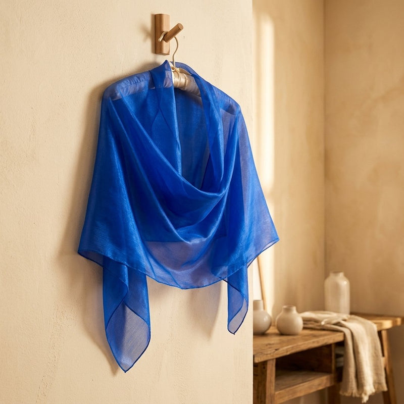 Organza Premium Niebieska – narzutka wieczorowa z tej tkaniny