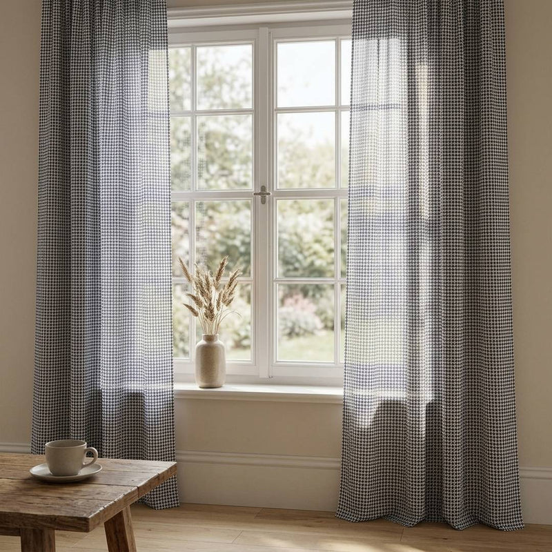 Silk Drukowany Gwiazdki – lekkie firany z tej tkaniny