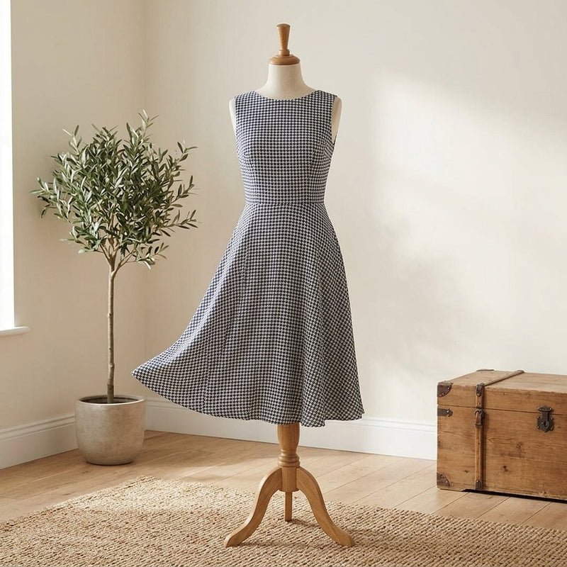 Silk Drukowany Gwiazdki – sukienka koktajlowa z tej tkaniny