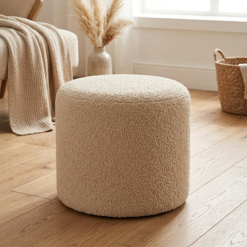 Small Teddy Beżowy Karmel – pufa z tej tkaniny