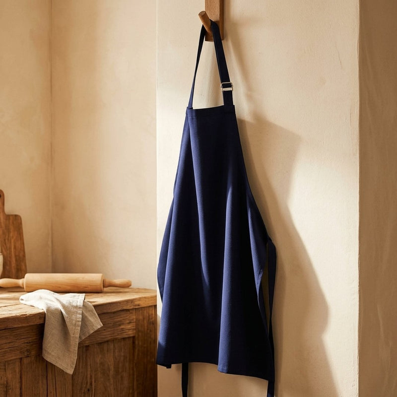 Tencel Pianka Granatowa – fartuch kuchenny z tej tkaniny
