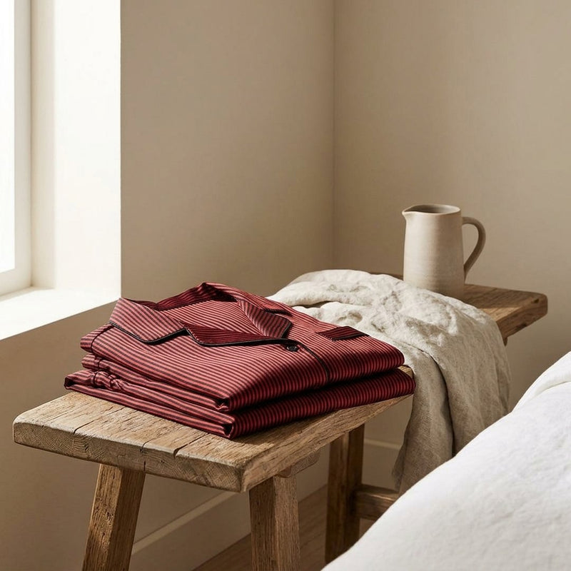 Twill „Paski Czerwono-Czarne” – komplet do snu z tej tkaniny